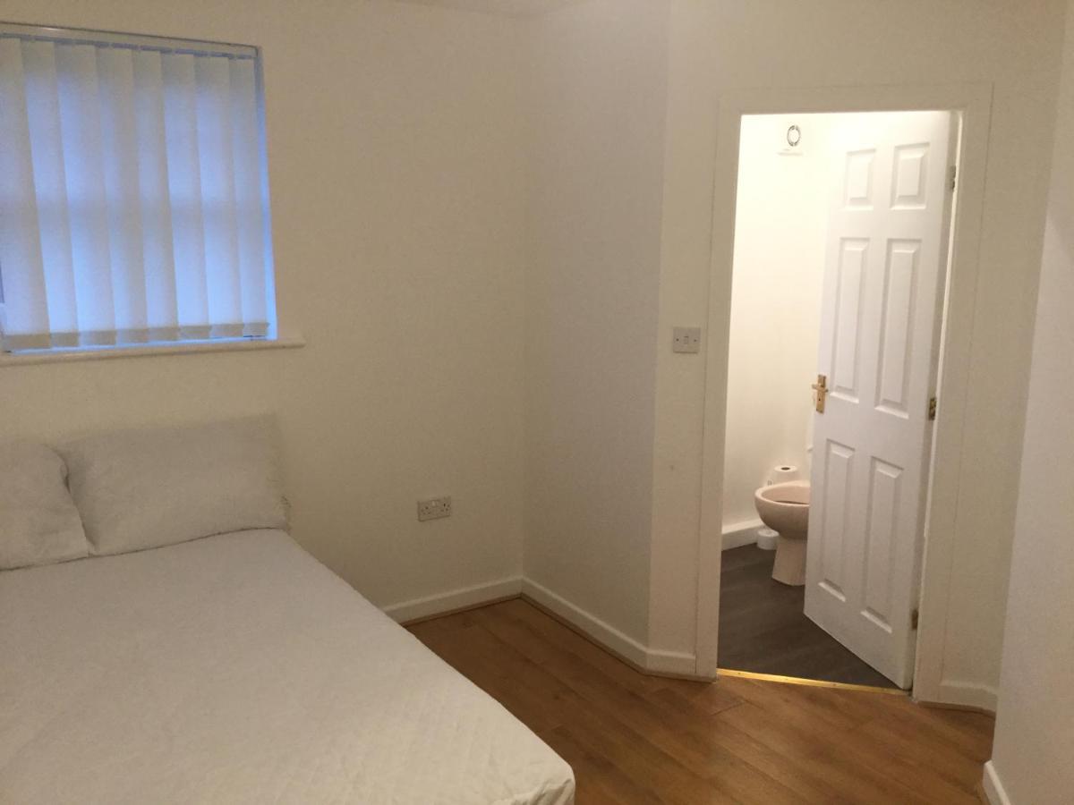 Quiet Residential Area Within Easy Reach Of Town Apartment Manchester Exterior foto