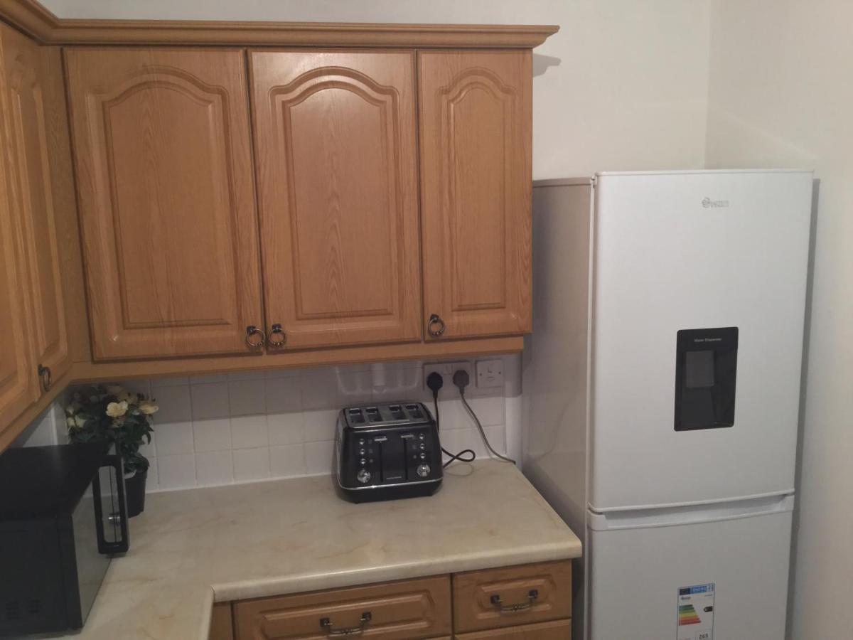 Quiet Residential Area Within Easy Reach Of Town Apartment Manchester Exterior foto